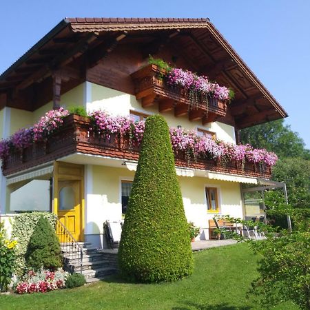 Privatzimmer Eva Leitgeb Bed & Breakfast Faistenau Exterior photo