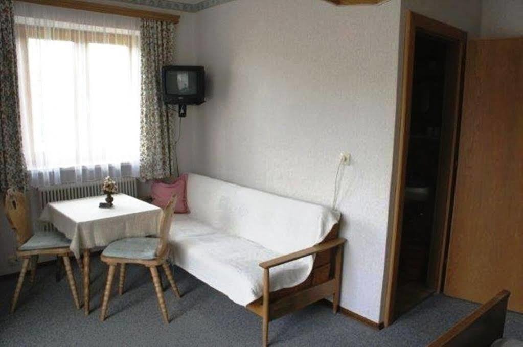 Privatzimmer Eva Leitgeb Bed & Breakfast Faistenau Exterior photo